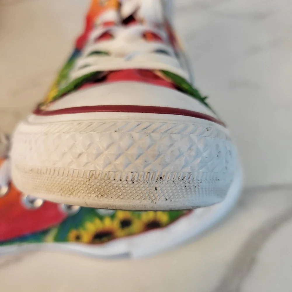 Converse Chuck Taylor All Star High Top Hand Painted Sunflower Bee Womens 9